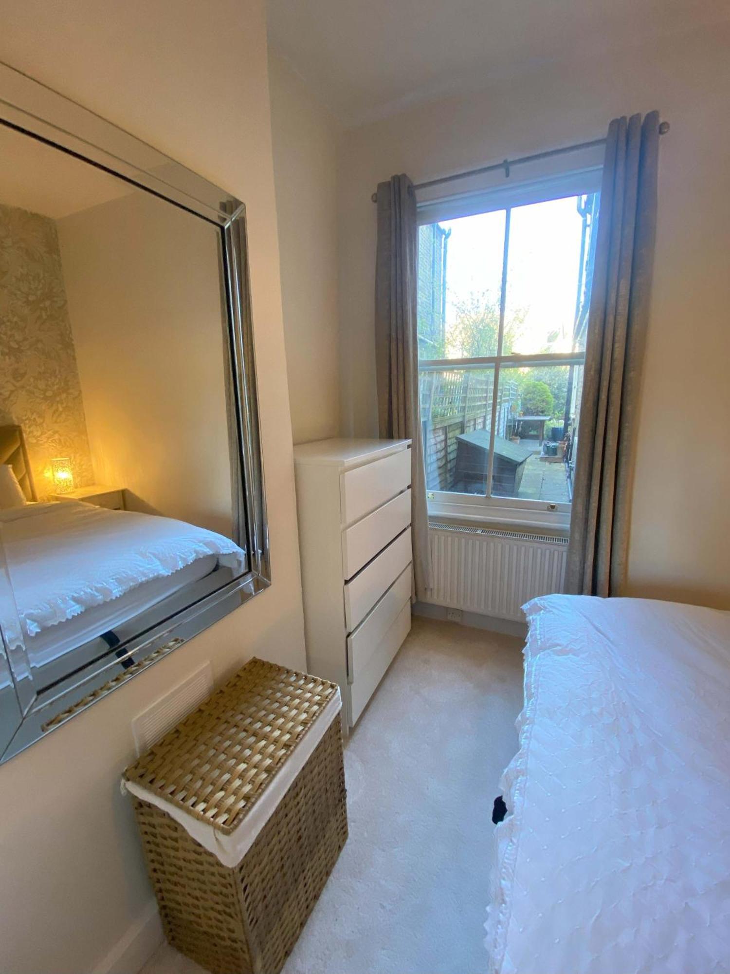 Cosy Earlsfield Pad With Garden Apartment London