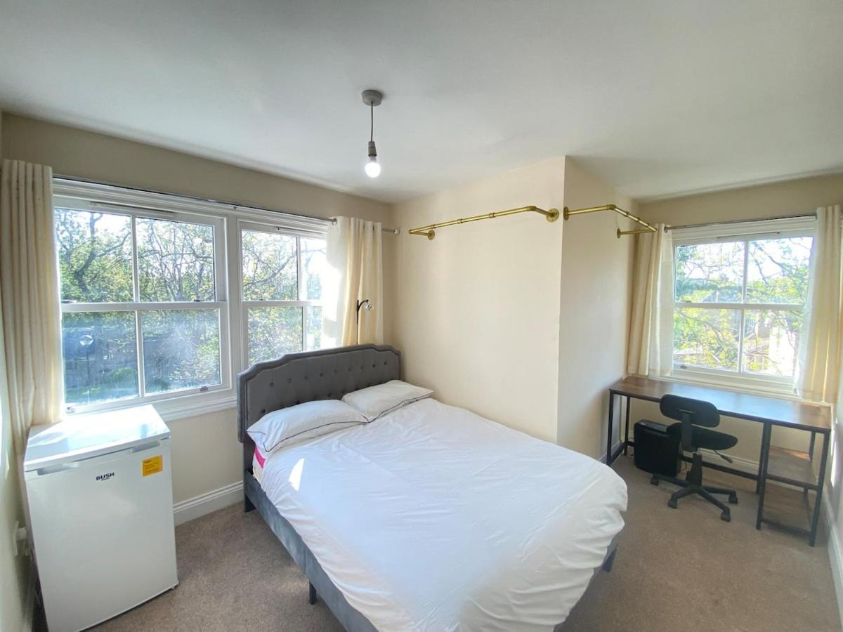 Tranquil In Residential Area Near Everything Apartment London