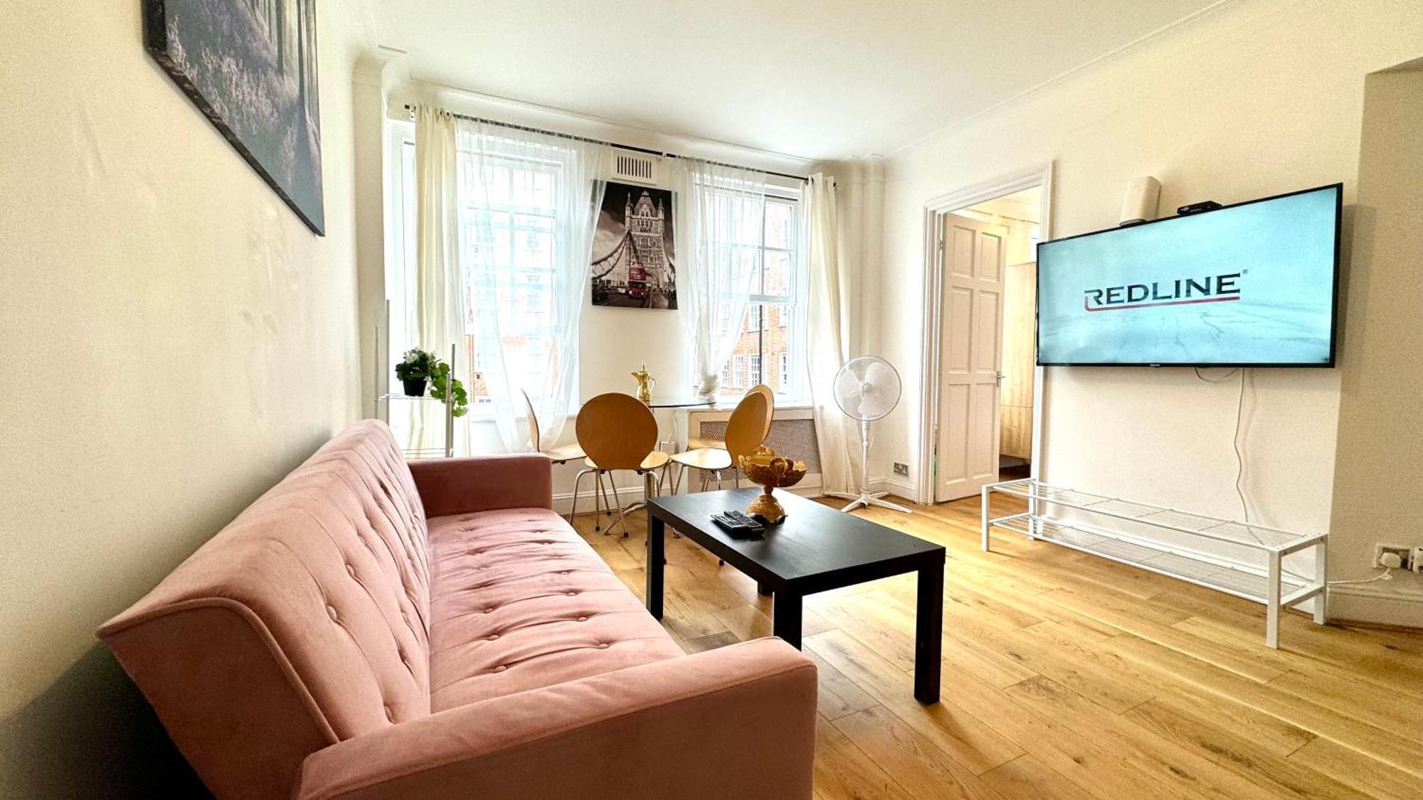 Stylish 2 Bedroom By Ali *