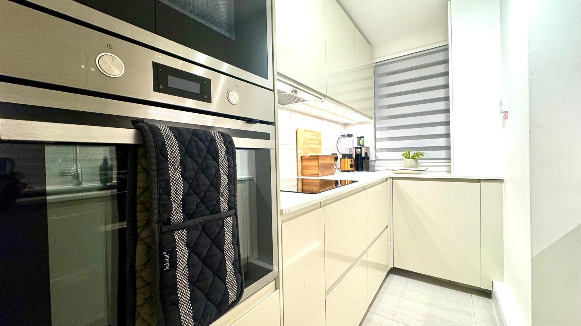 2 Bedroom In South Kensington By Wild *