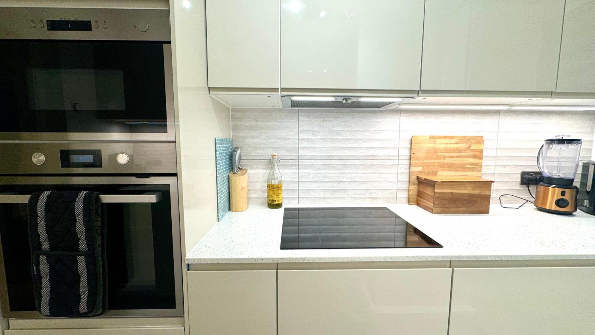 2 Bedroom In South Kensington By Wild London