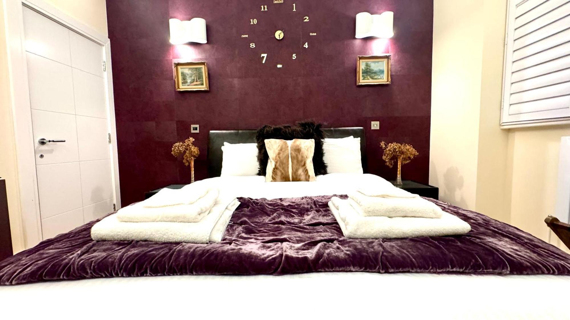2 Bedroom In South Kensington By Wild *