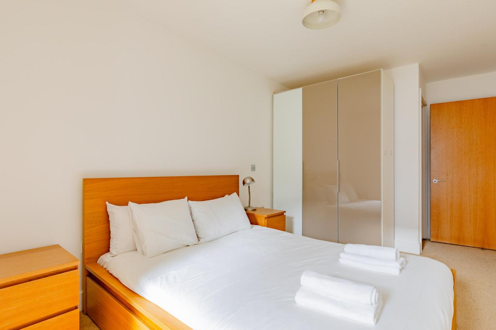 Apartment Stylish 1bd Flat In Gated Community Clapham London