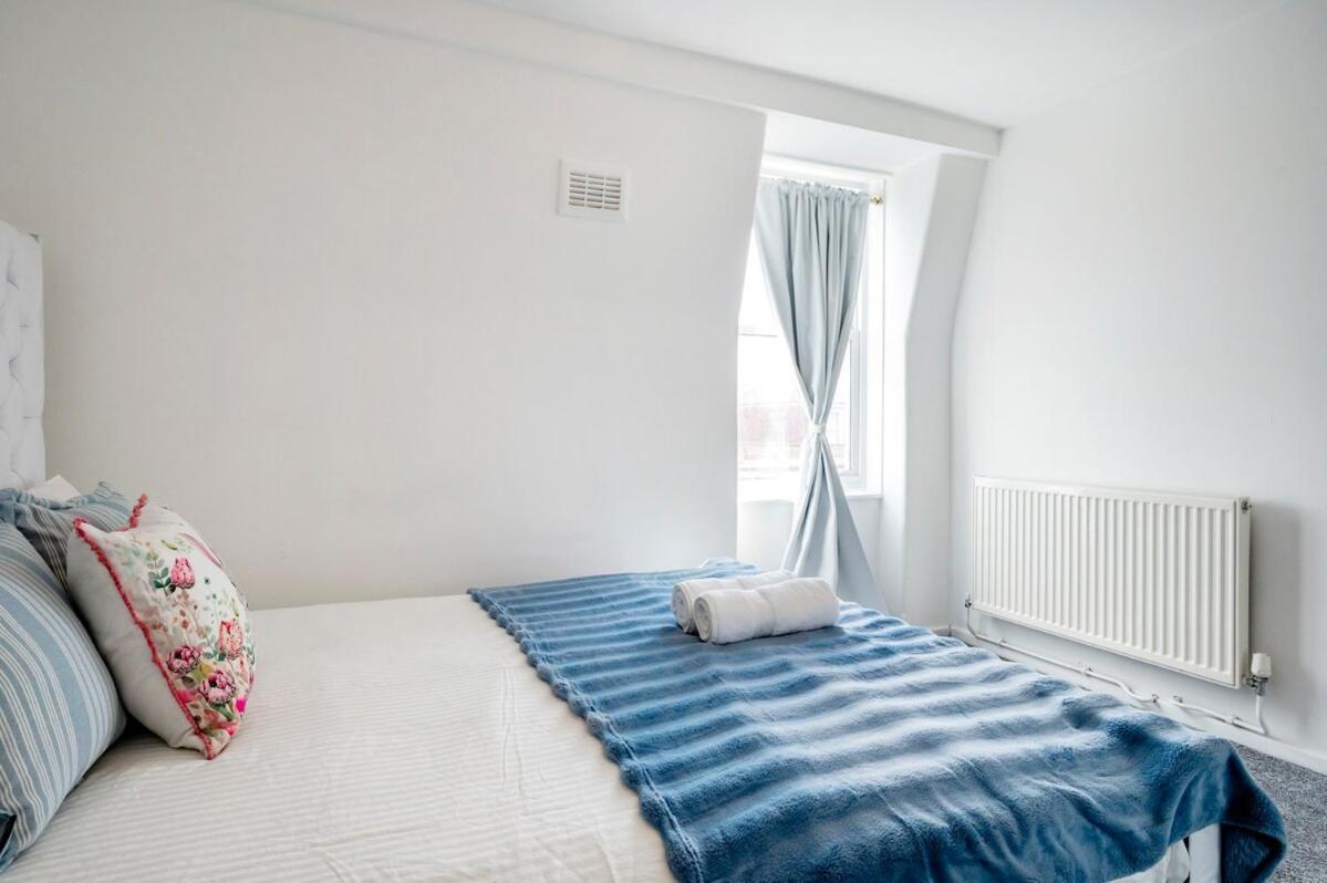 Spacious - 3 Bedroom