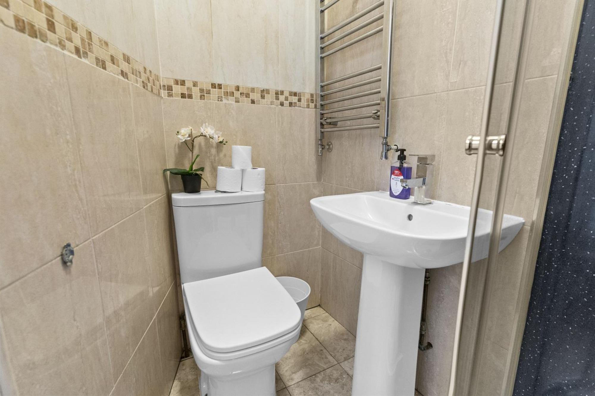 Affordable 2bed And 3bed In E14