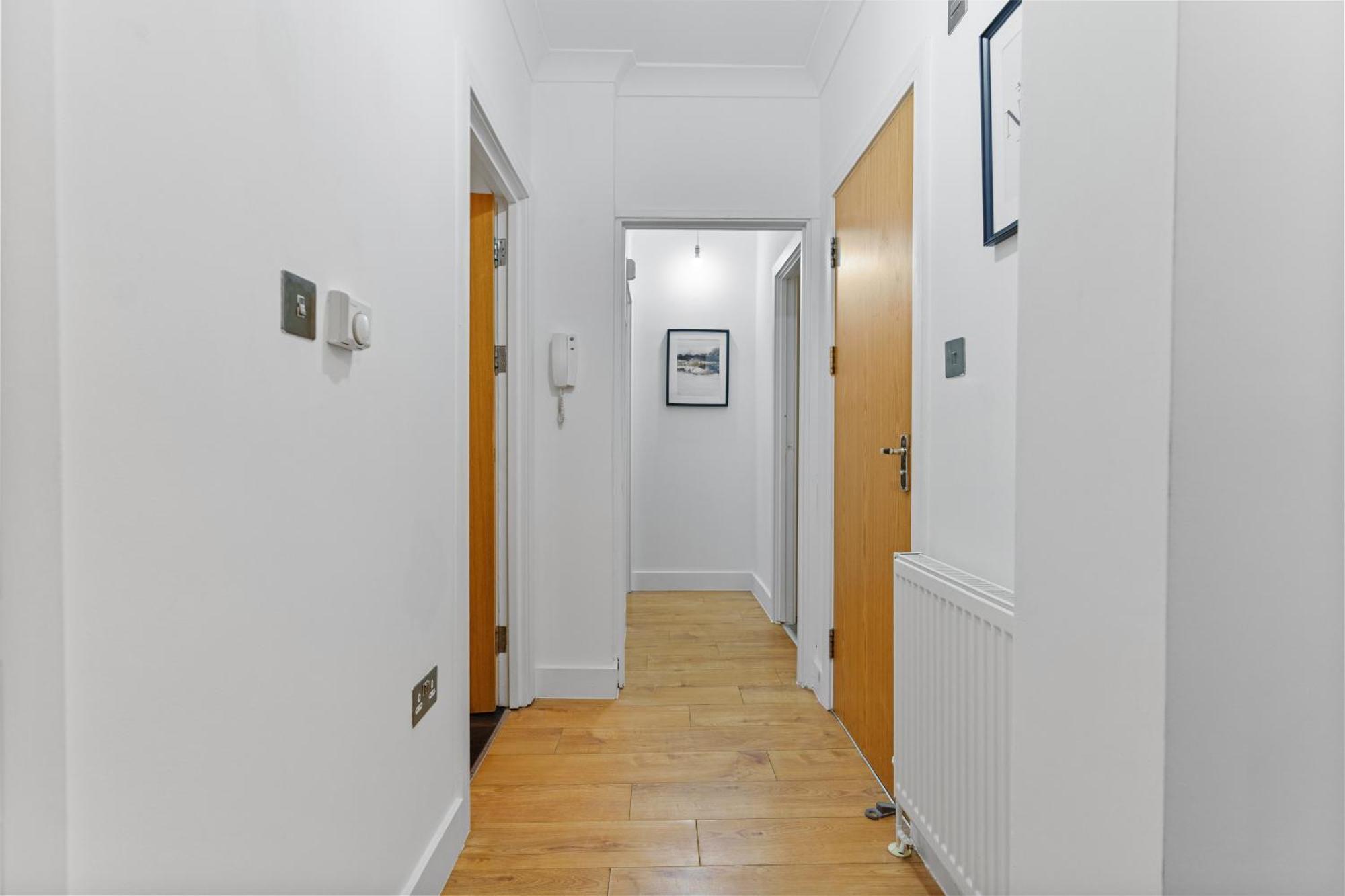 Affordable 2bed And 3bed In E14 *