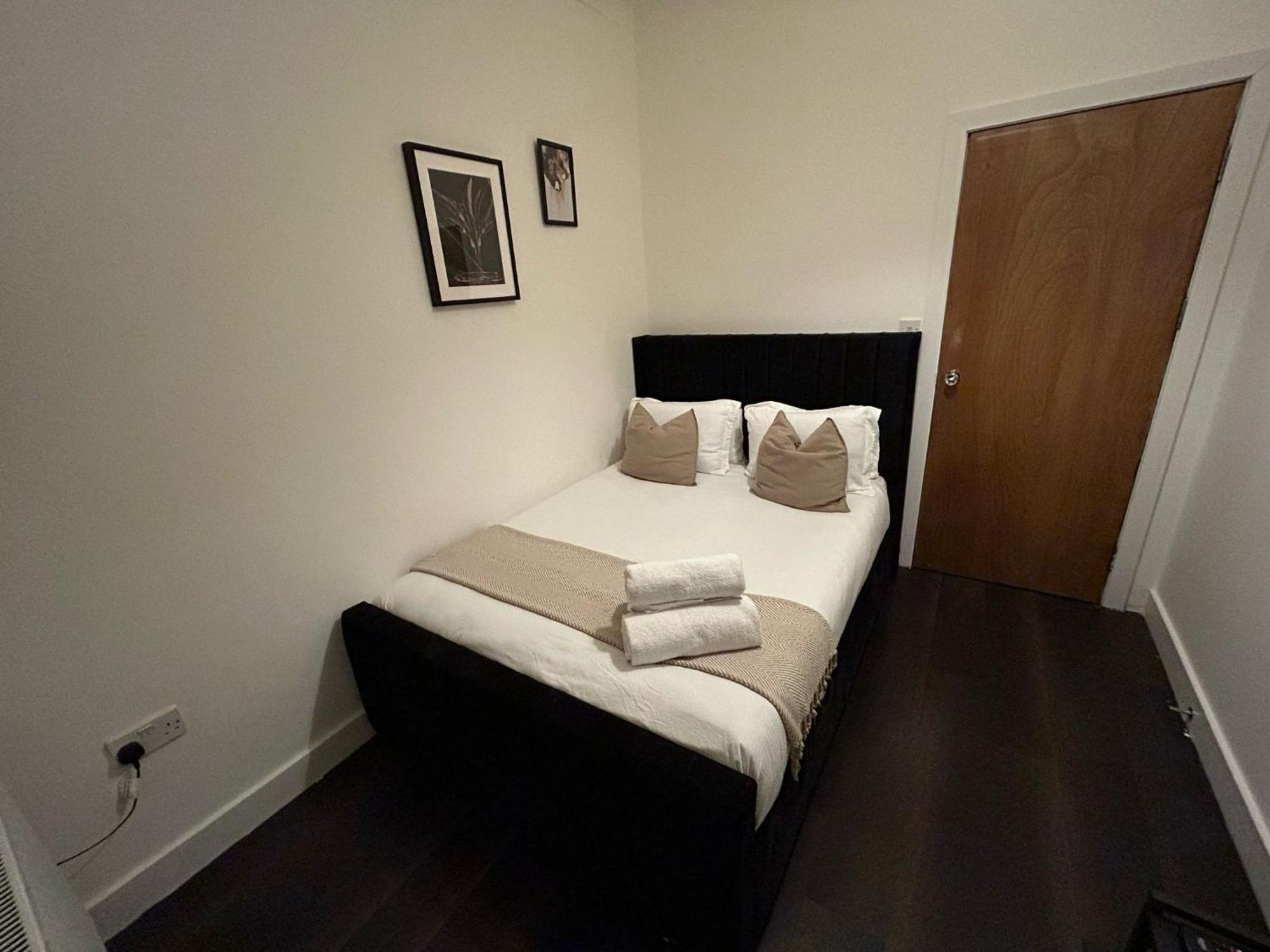 Affordable 2bed And 3bed In E14 Apartment *
