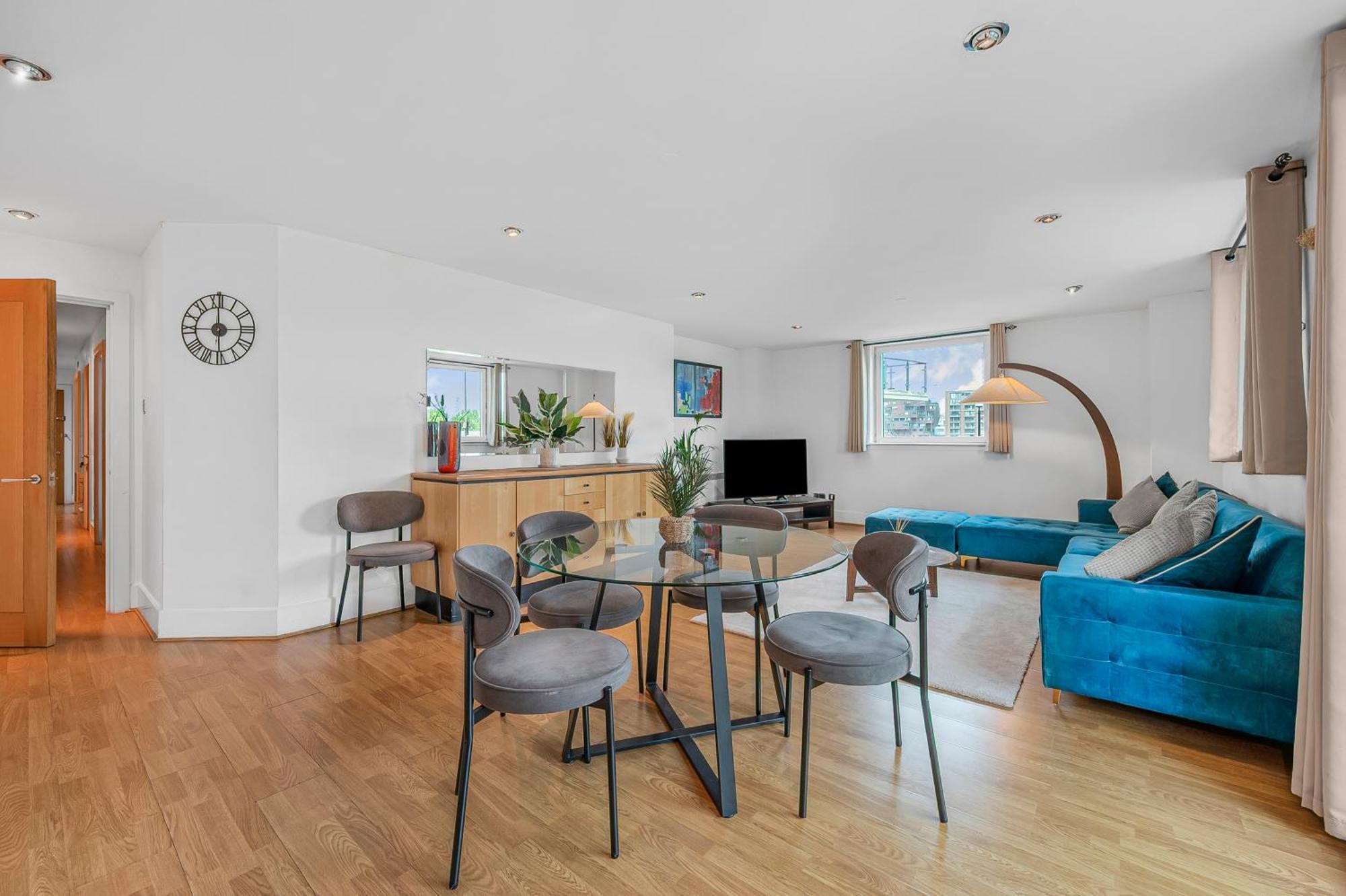 Apartment Riverside Balcony Apartments, 10 Minutes From Oxford Circus *