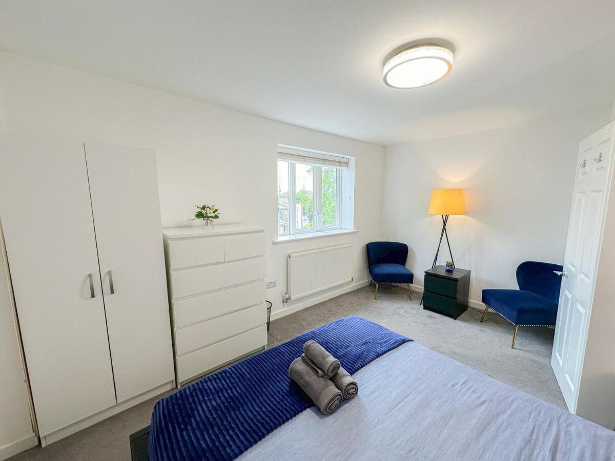 Cozy 2-bedroom Flat With Private Balcony Near Islington Station, Canonbury London