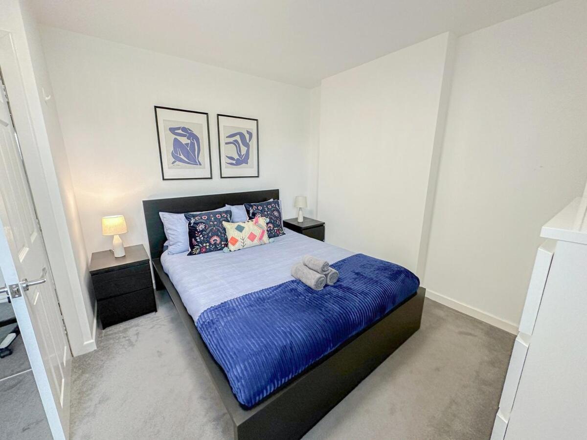 Cozy 2-bedroom Flat With Private Balcony Near Islington Station, Canonbury * London