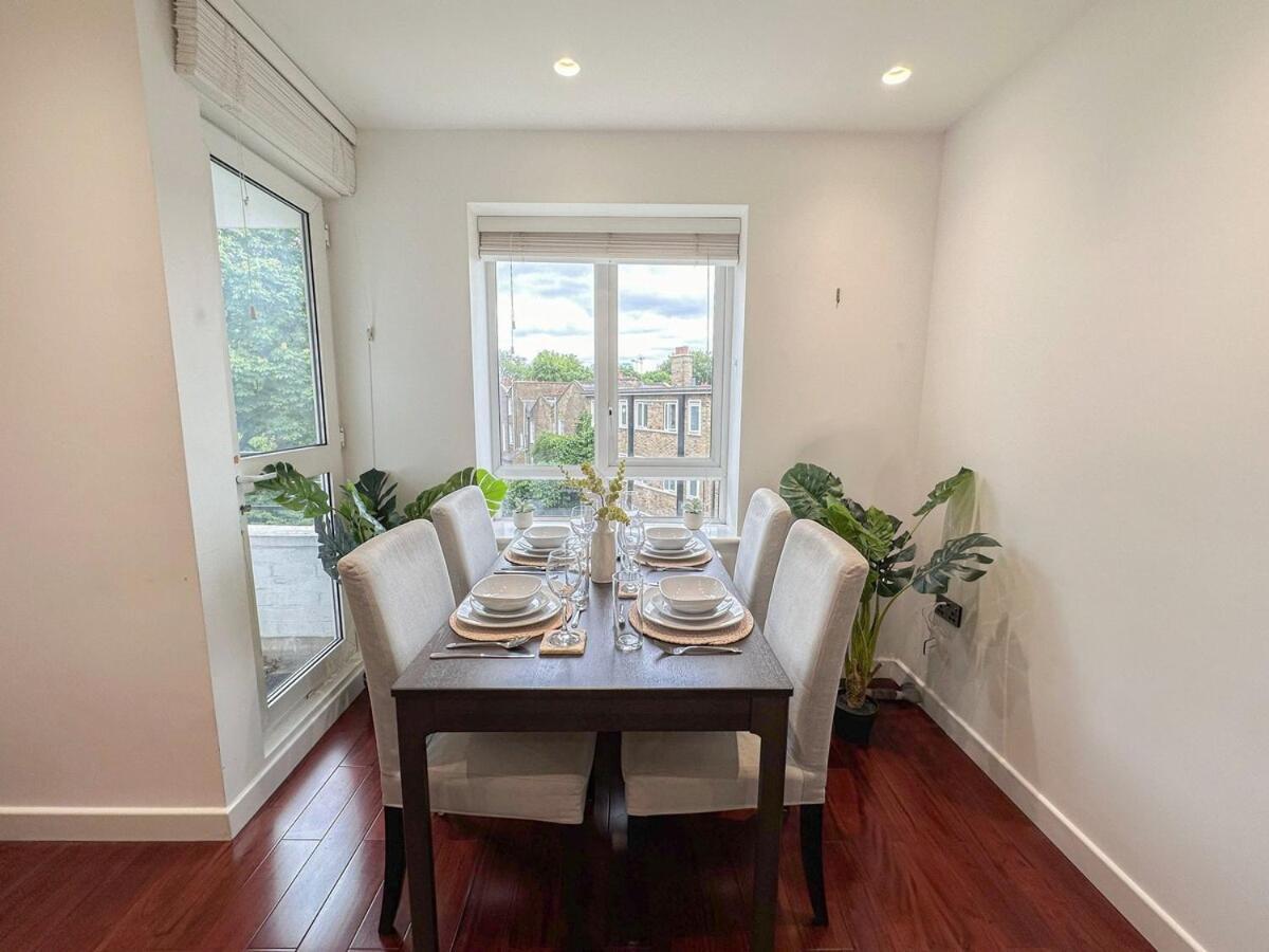 Apartment Cozy 2-bedroom Flat With Private Balcony Near Islington Station, Canonbury London
