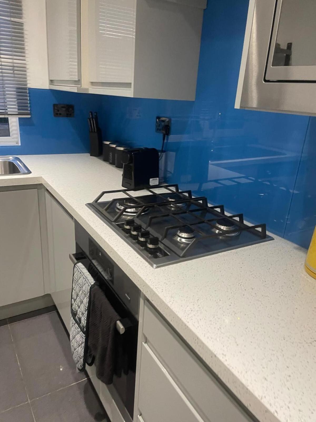 Apartment Cozy 2-bedroom Flat With Private Balcony Near Islington Station, Canonbury