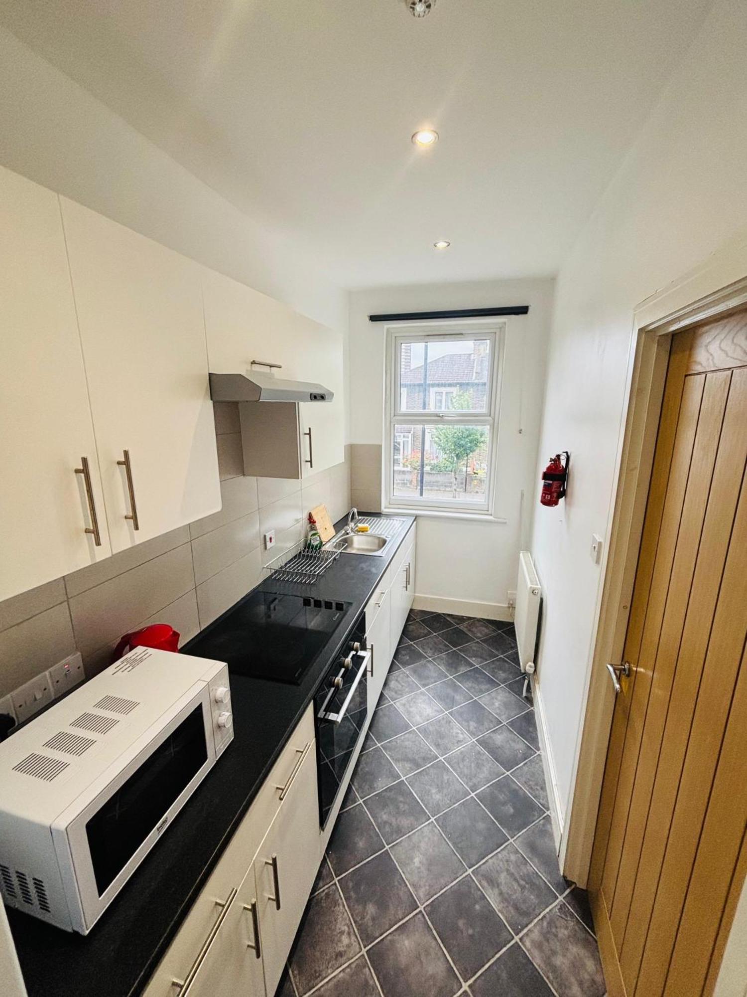 Stratford Nest Guest house *