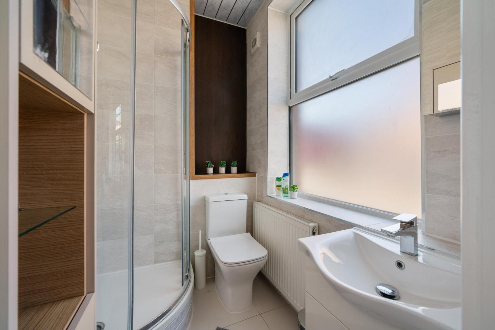 & Charming - 2 Apartment