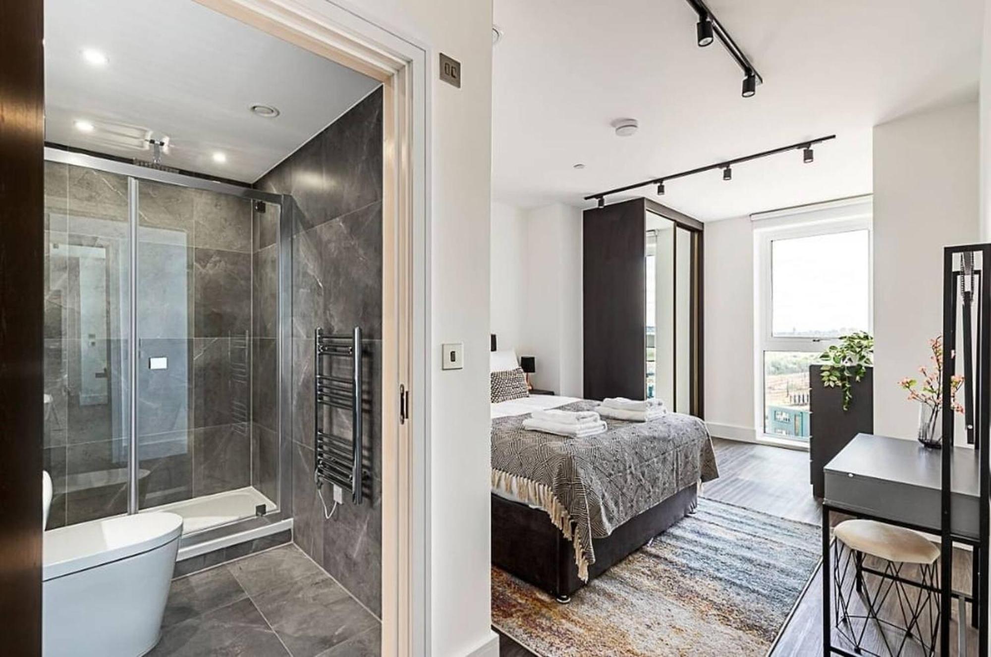 North Ken Vi - 2 Bedrooms - 2 Bathrooms - Balcony - Concierge Apartment London