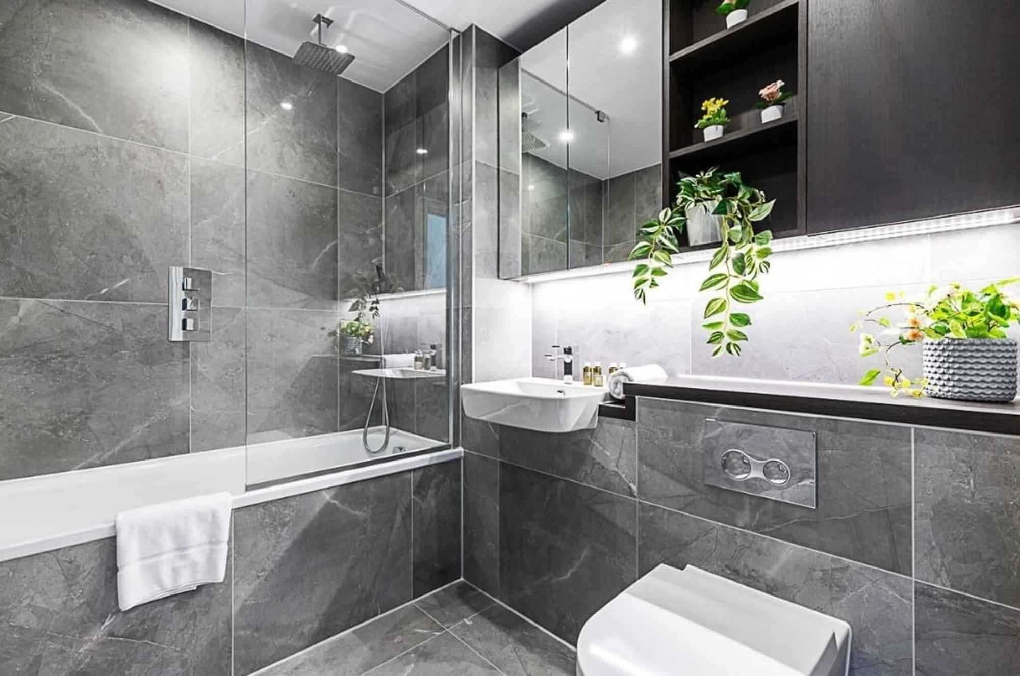 North Ken Vi - 2 Bedrooms - 2 Bathrooms - Balcony - Concierge Apartment London
