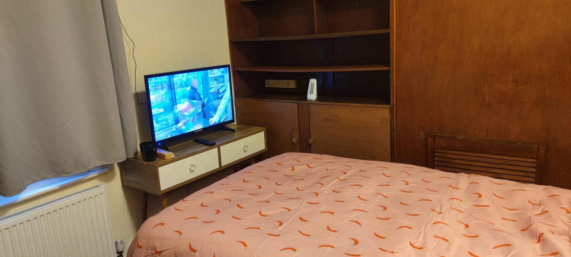 Well Furnished In * London