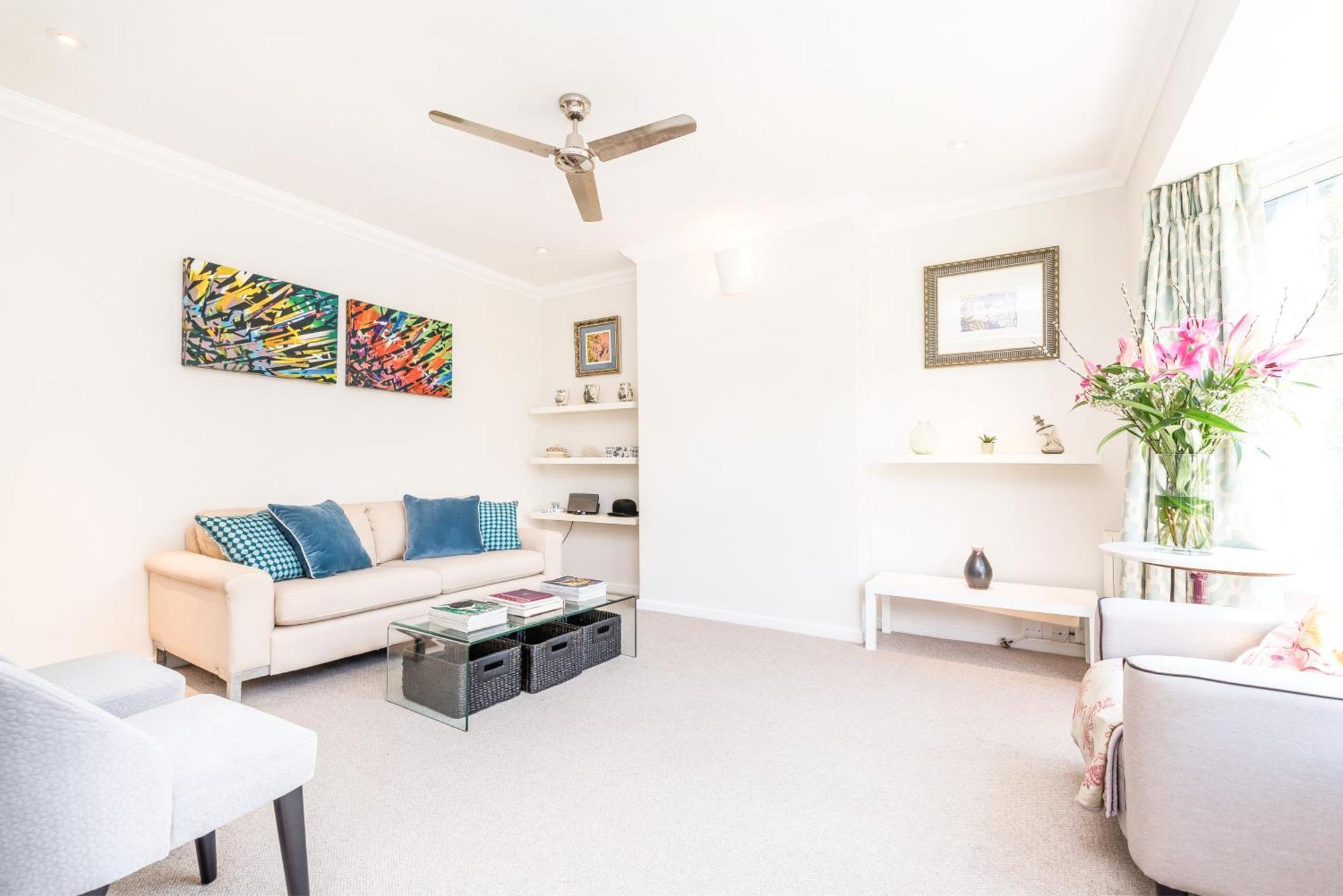 Modern 2-bed Flat Near Tube In Vibrant Brixton Apartment London