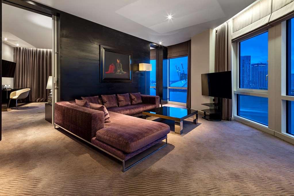 Radisson Blu Hotel, Canary Wharf East Hotel