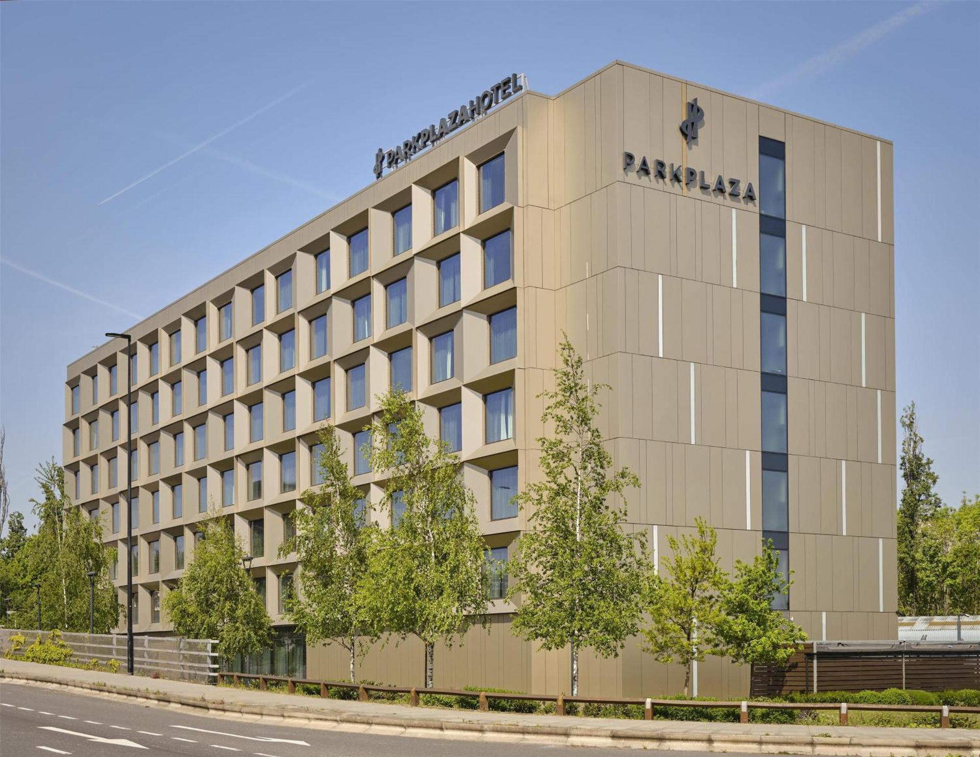Park Plaza London, Park Royal 4*