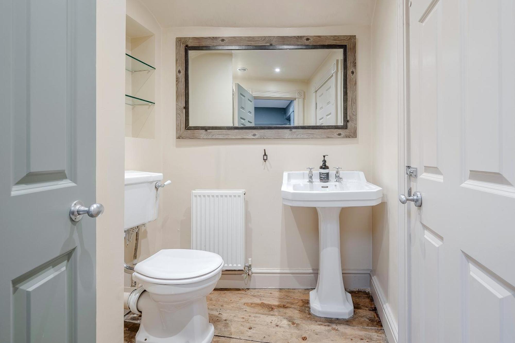 Fabulous Oasis For Unique Experience In Clapham London