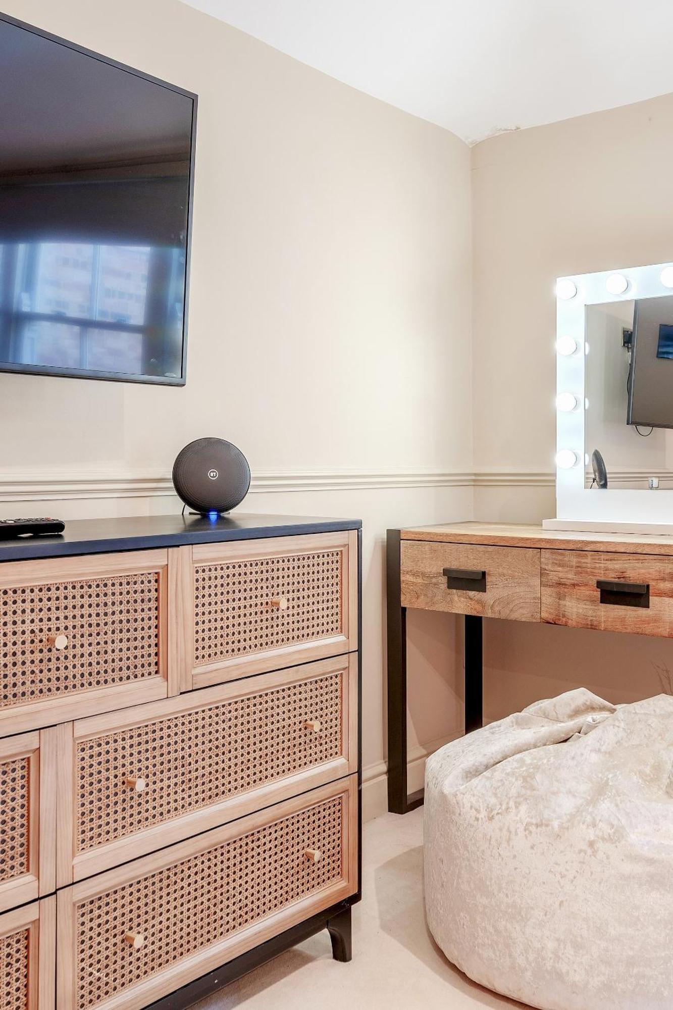 Fabulous Oasis For Unique Experience In Clapham Holiday home London