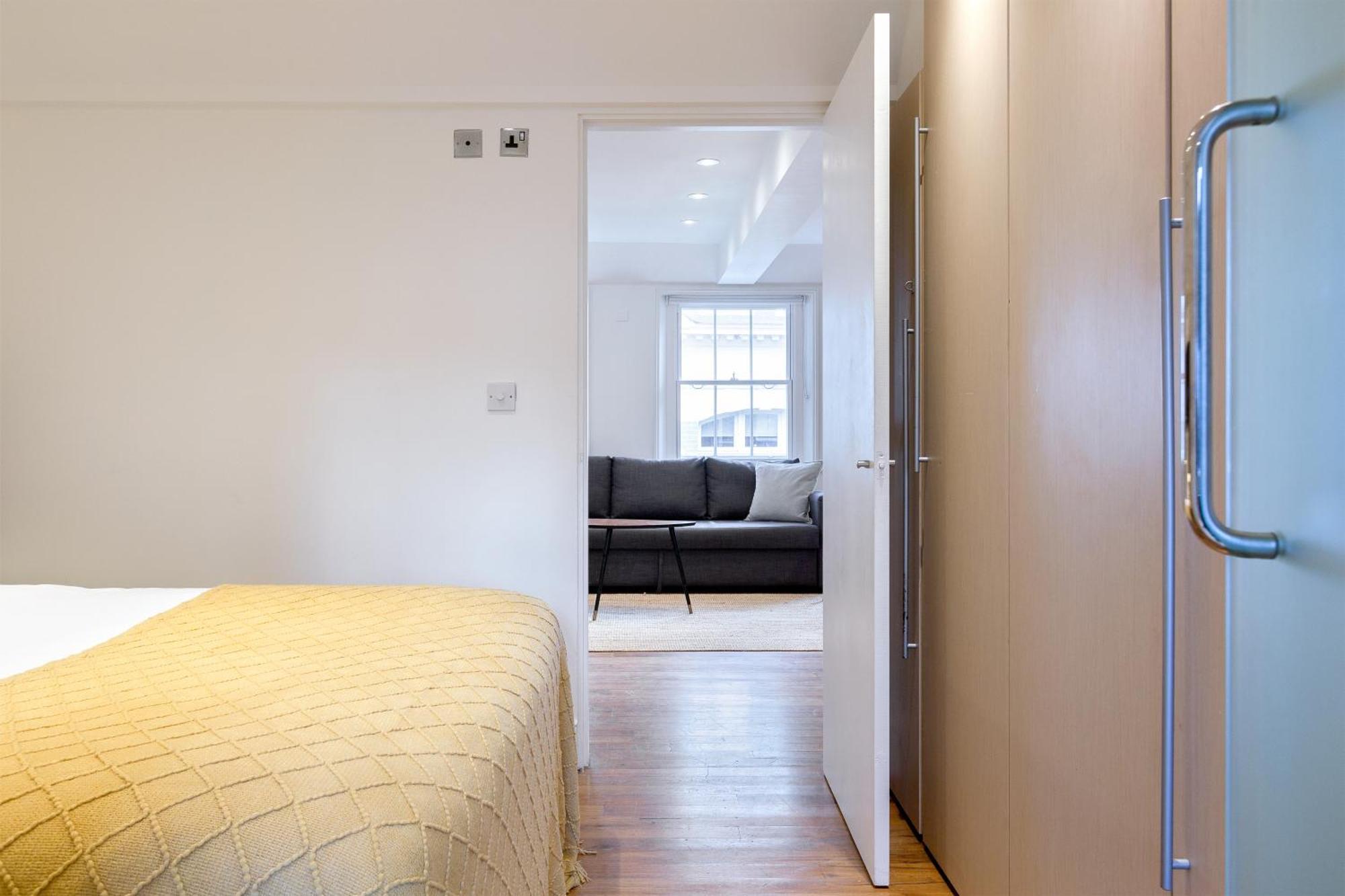 Beautiful One Bedroom In Soho *