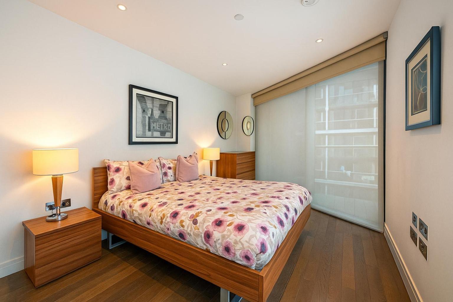 Two Bedroom Flat-heart Of Apartment *