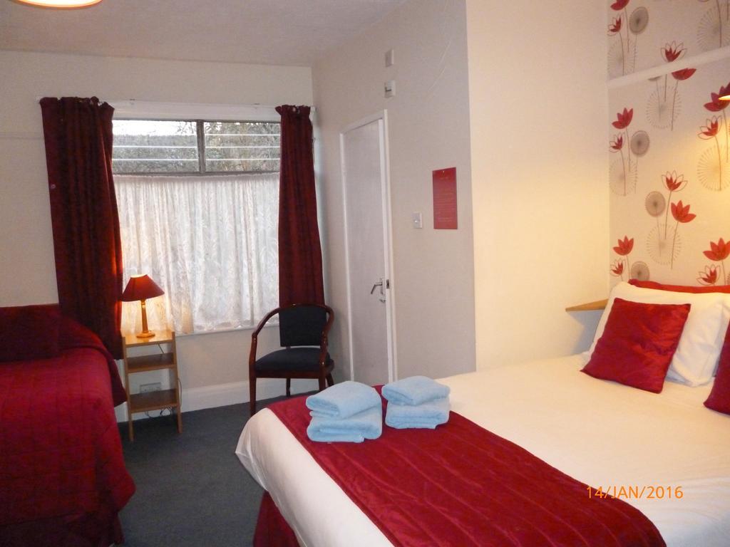 What are the best hotels near London Eye? Apartment