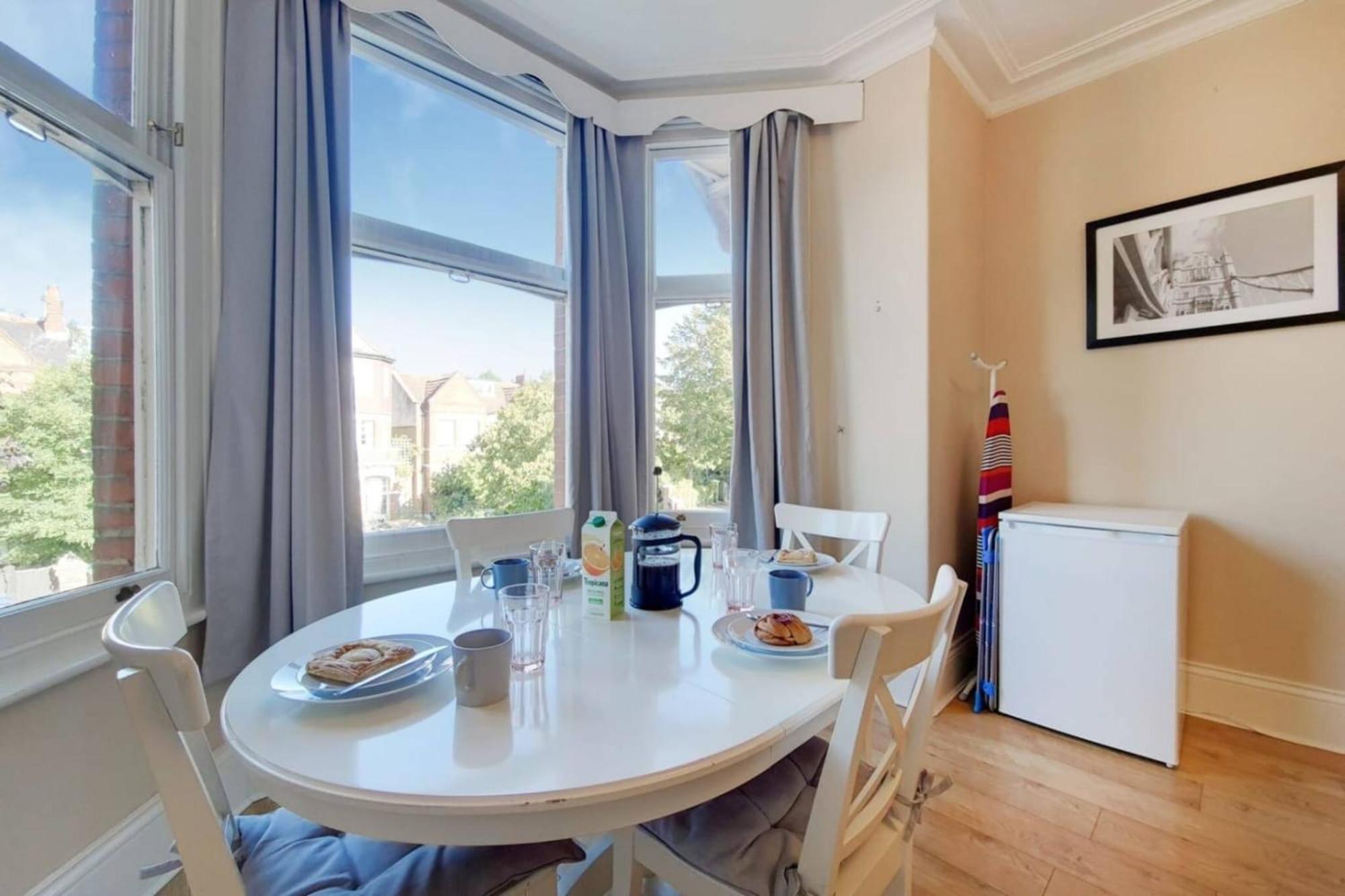Apartment Spacious Ealing Broadway London