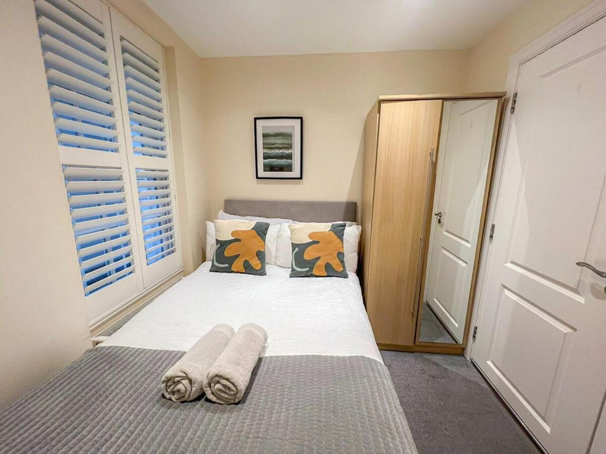 3 Bedroom With Private Terrace In Pimlico, Westminster, Victoria London