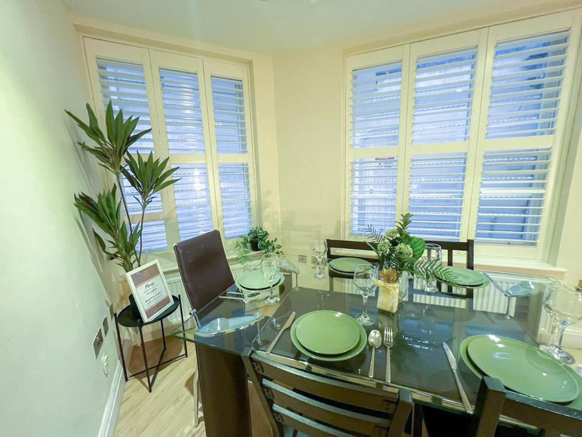 3 Bedroom With Private Terrace In Pimlico, Westminster, Victoria *