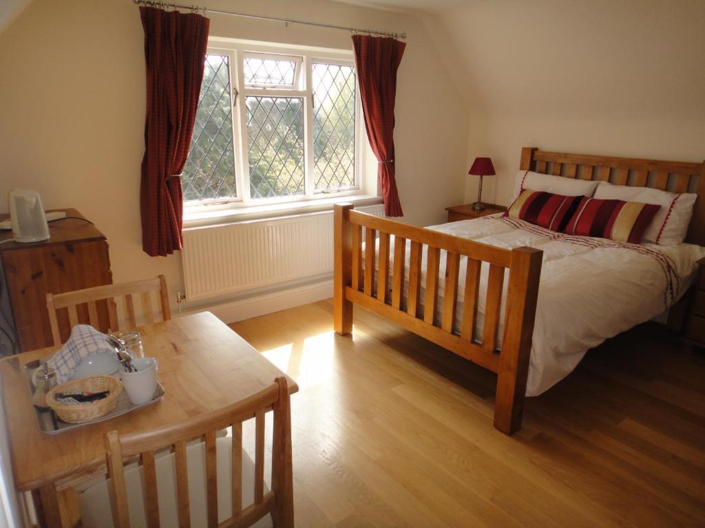 Guest house The Oaks London