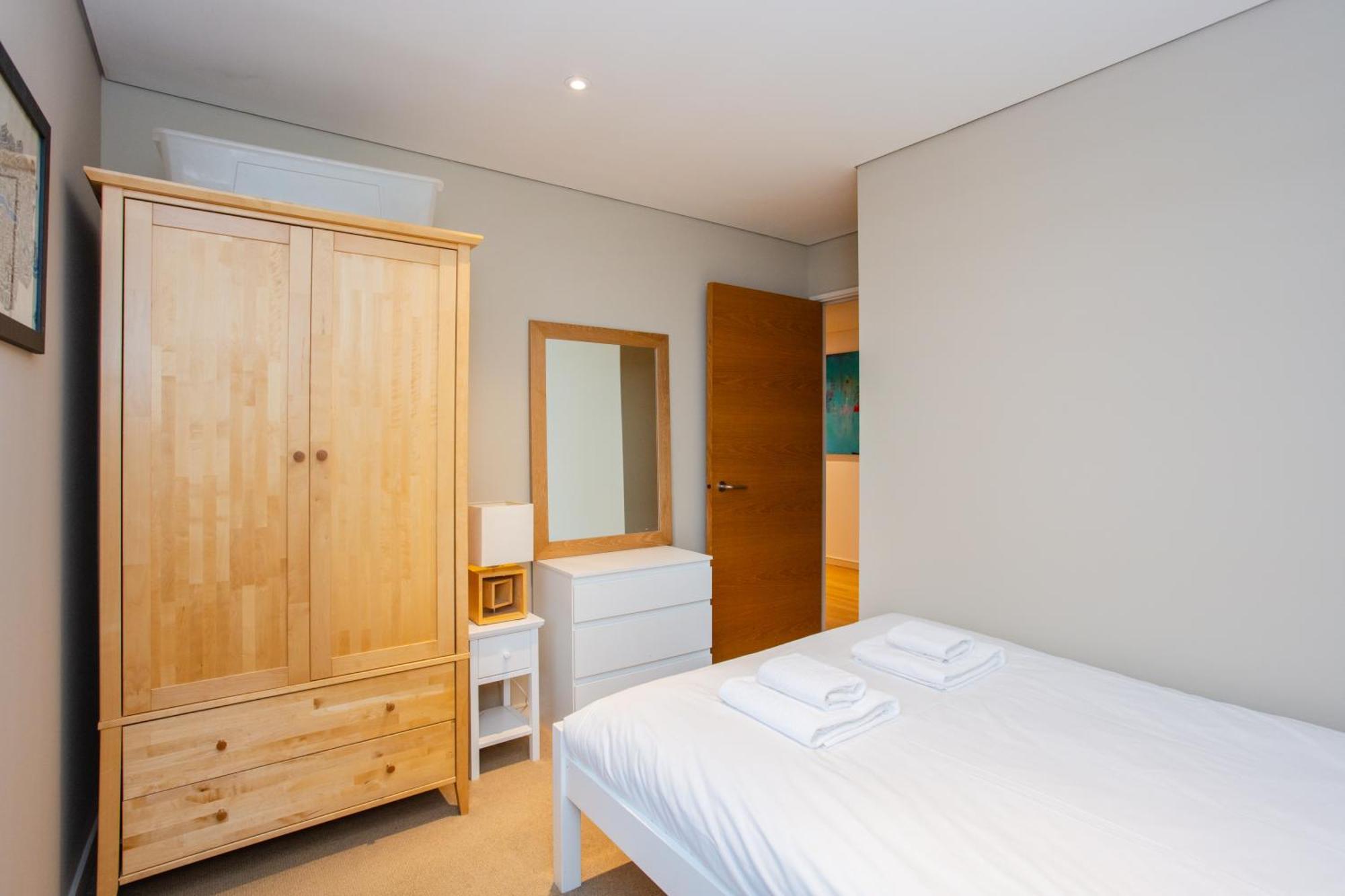 Modern 3 Bedroom In Paddington Apartment London