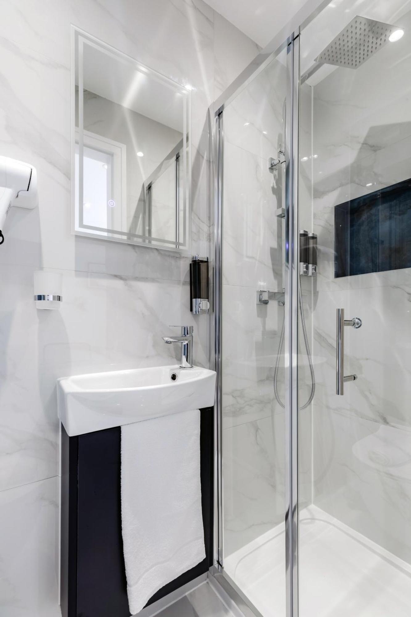 Upper Berkeley Hotel 3*