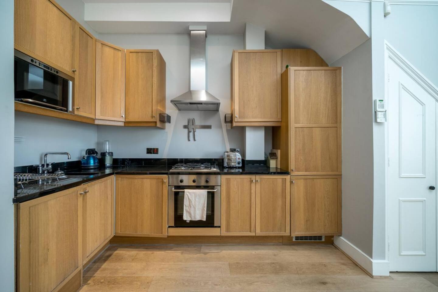 Captivating Flat In Fulham *