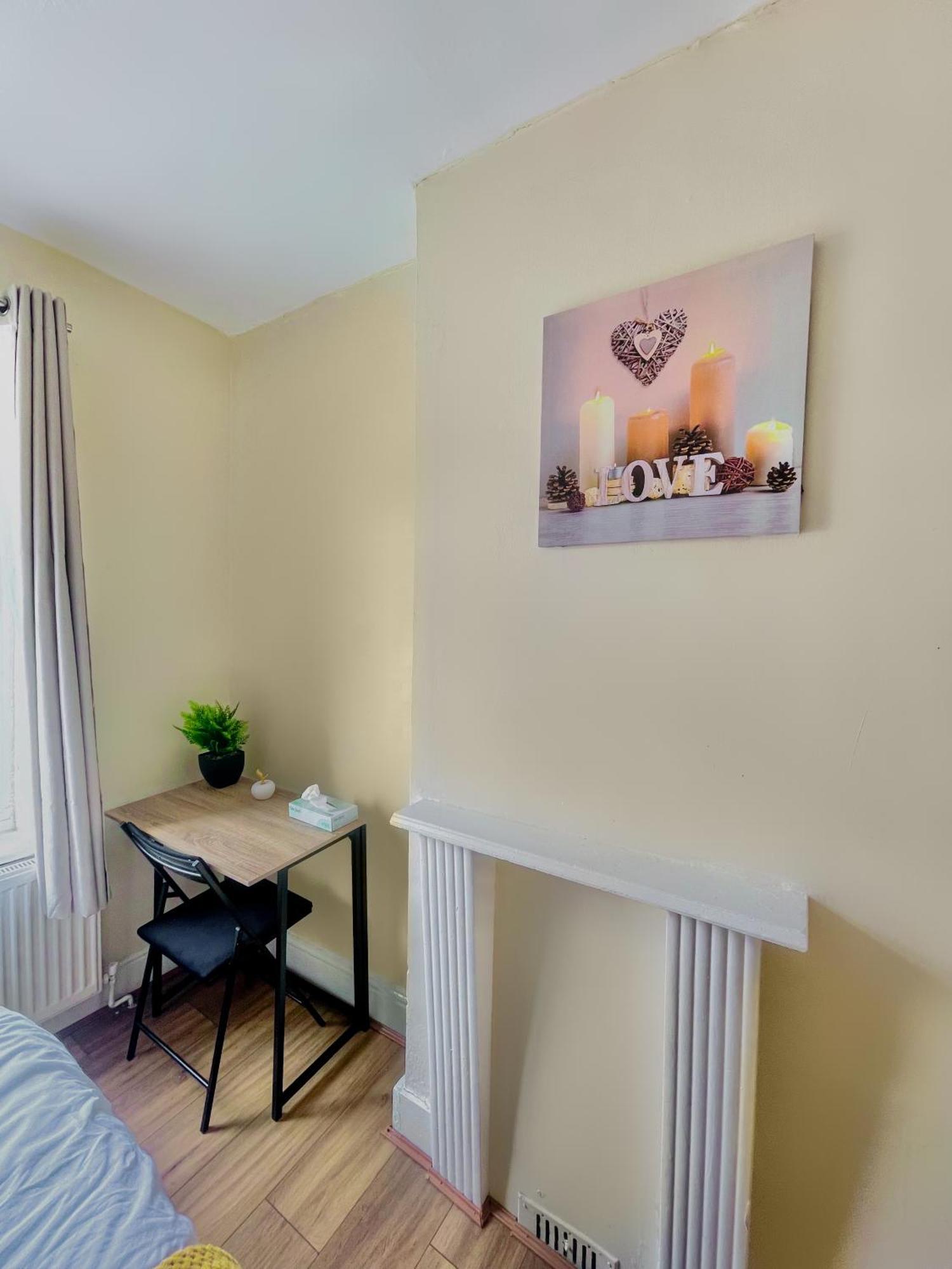 Apartment In Plaistow & Free Parking *