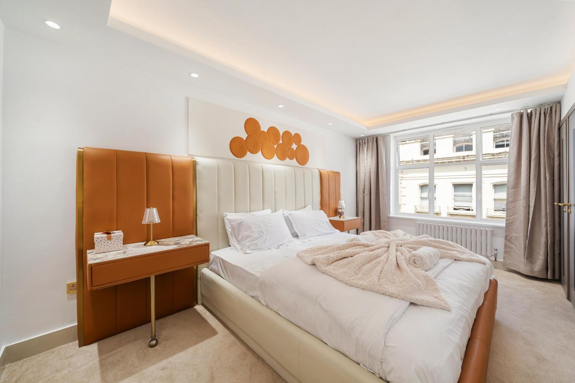 Exclusive 2-bedroom Retreat In Iconic Mayfair H8 Apartment *