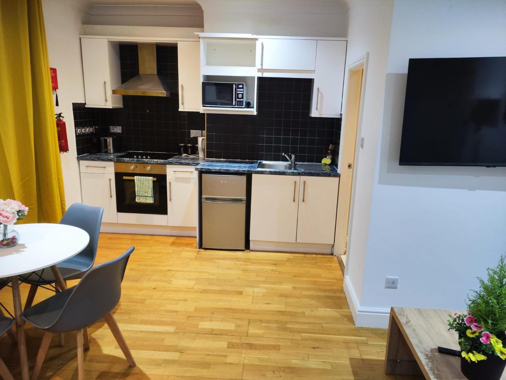 Elegant Spacious In * London
