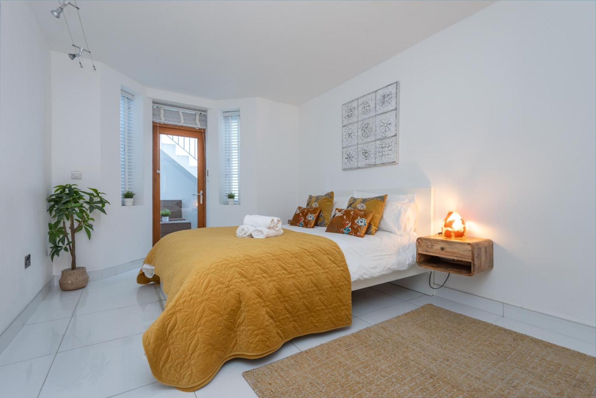 Lrg Stunning 4bd Crouchend House *
