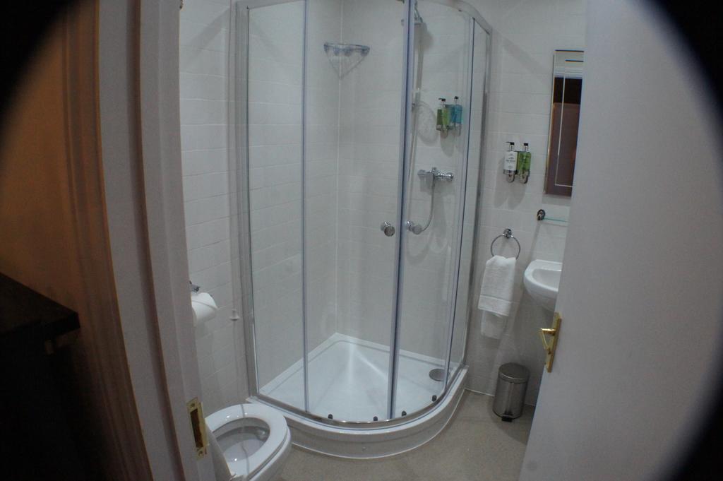 Grand Junction Arms Hotel London