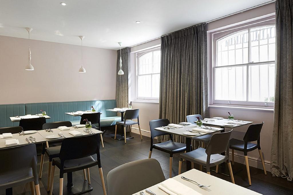 Signature Townhouse Hyde Park 4*