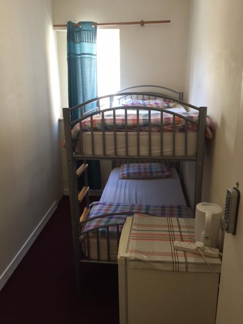 Hostel Quickie