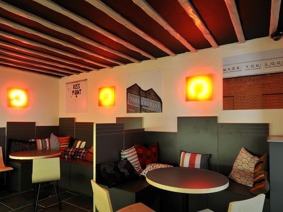 Hostel Equity Point London