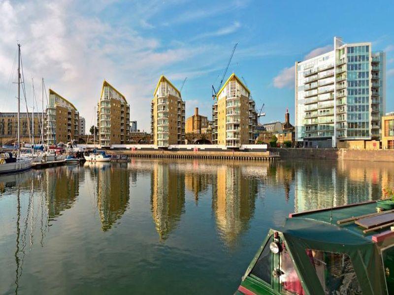 Via Limehouse Hostel *