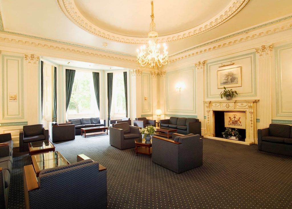 The Columbia 3* London