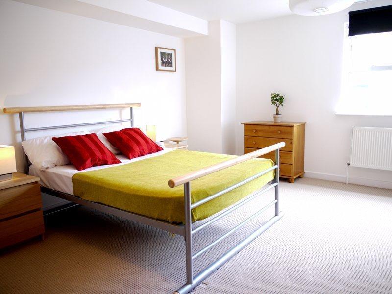 Premier Tower Bridge Apartment