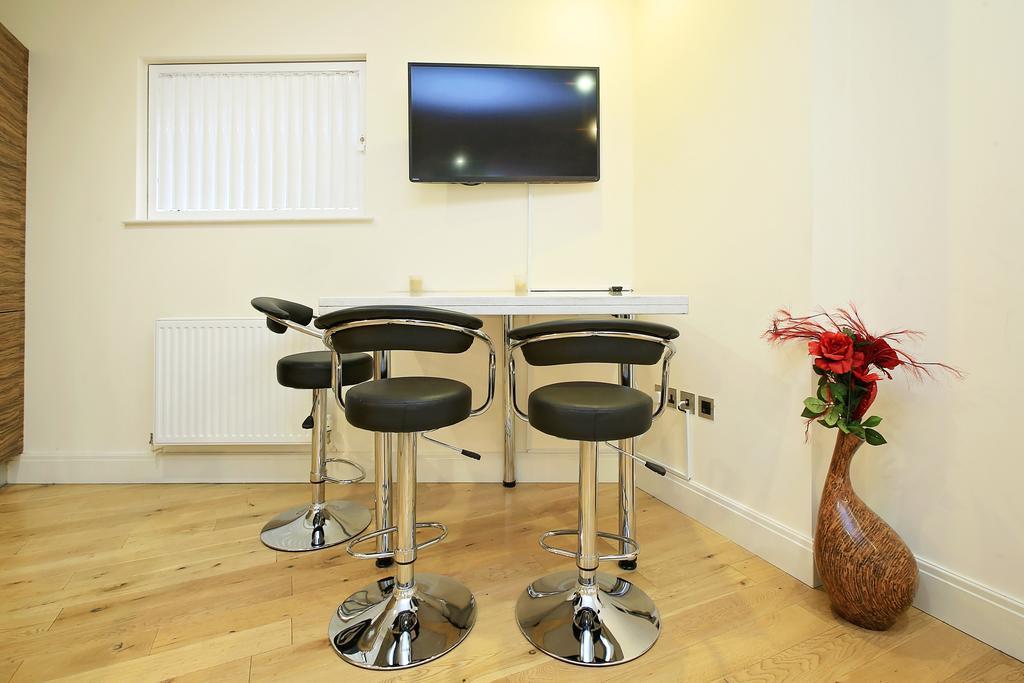 At Camden Square Apartment London