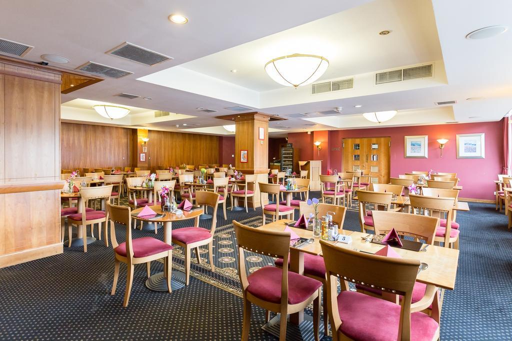 - Wembley International Hotel 3*