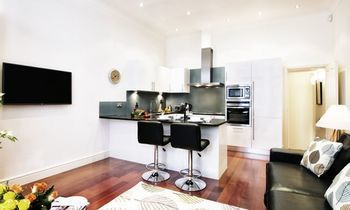 Kensington One Apartment